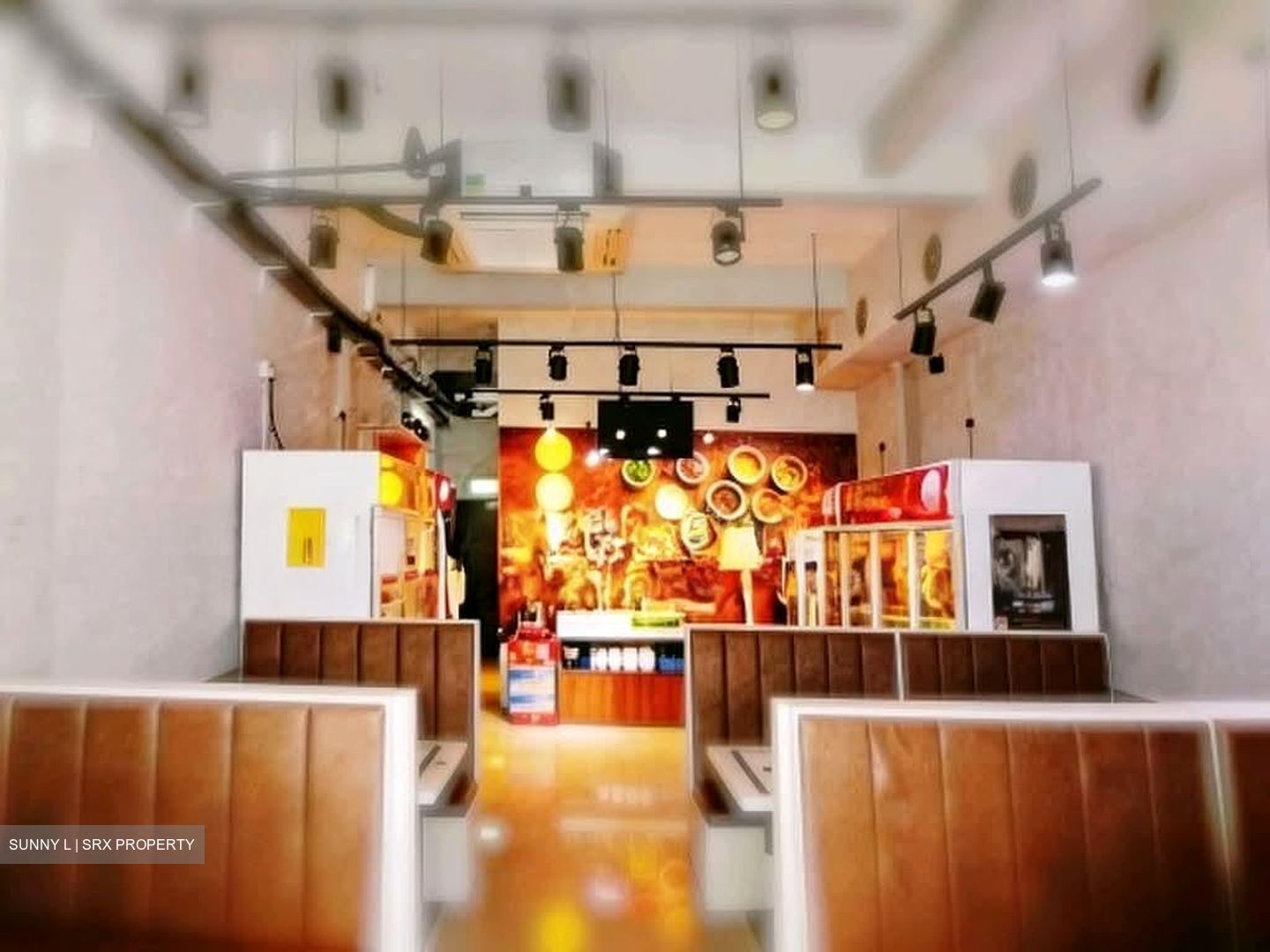 Townshend Road (D8), Retail #586945941